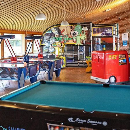 6 Person Holiday Home On A Holiday Park In Гиллеляйе Экстерьер фото